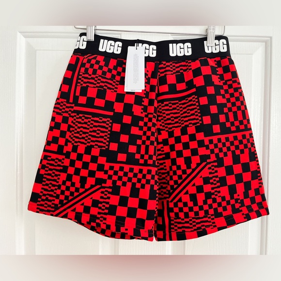 NWT! UGG‎ Chrissy Checks Fleece Shorts Womens Boyfriend Red Black $68 Small S - Picture 1 of 8